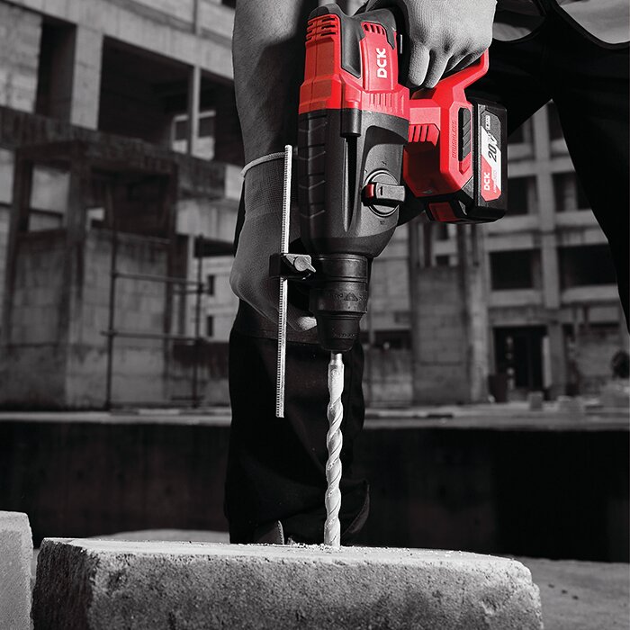 Image de perçage avec le perforateur sans fil DCK KDZC04-24